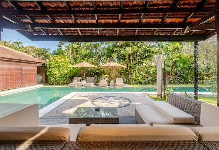 Villa Luxury 4br W Pool & 5 Mins To *