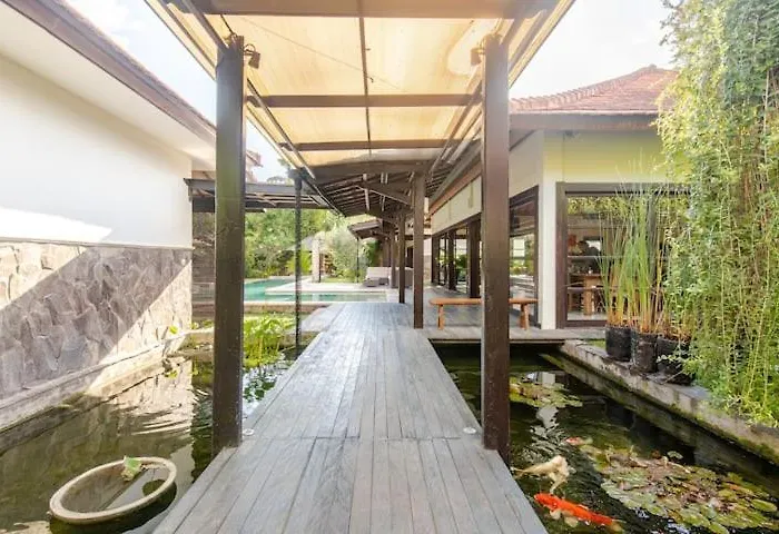 Luxury 4br W Pool & 5 Mins To Villa Seminyak