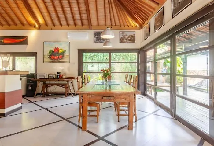 Luxury 4br W Pool & 5 Mins To Villa *