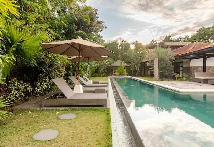 Luxury 4br W Pool & 5 Mins To Villa
