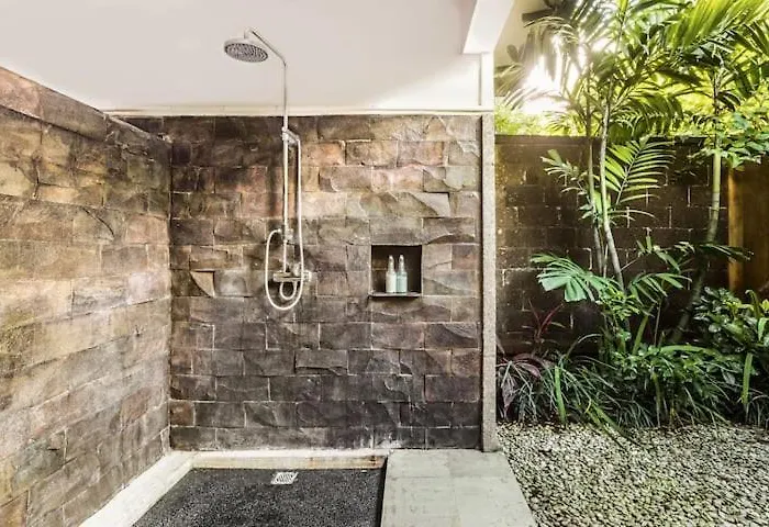 Luxury 4br W Pool & 5 Mins To