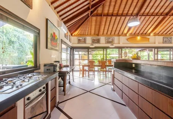 Luxury 4br W Pool & 5 Mins To Seminyak