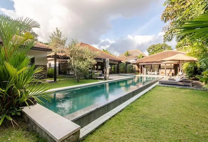 Luxury 4br W Pool & 5 Mins To * Seminyak